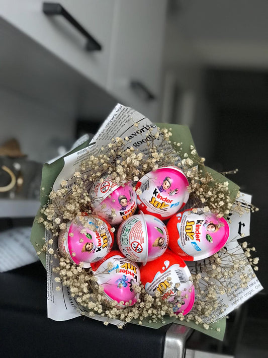 Kinder Joy sürpriz yumurta buketi